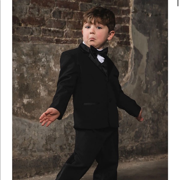 COPY - Boys black tuxedo - Picture 2 of 2